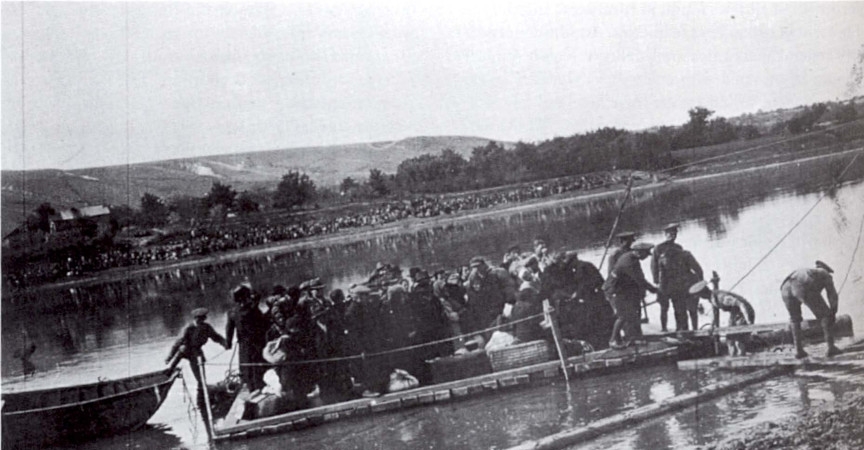 09_1941 A románok átszállítják a zsidókat a Dnyeszteren