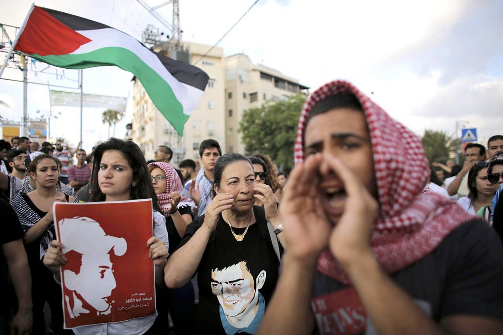 Tüntető izraeli arab fiatalok fotó Ammar Awad Reuters