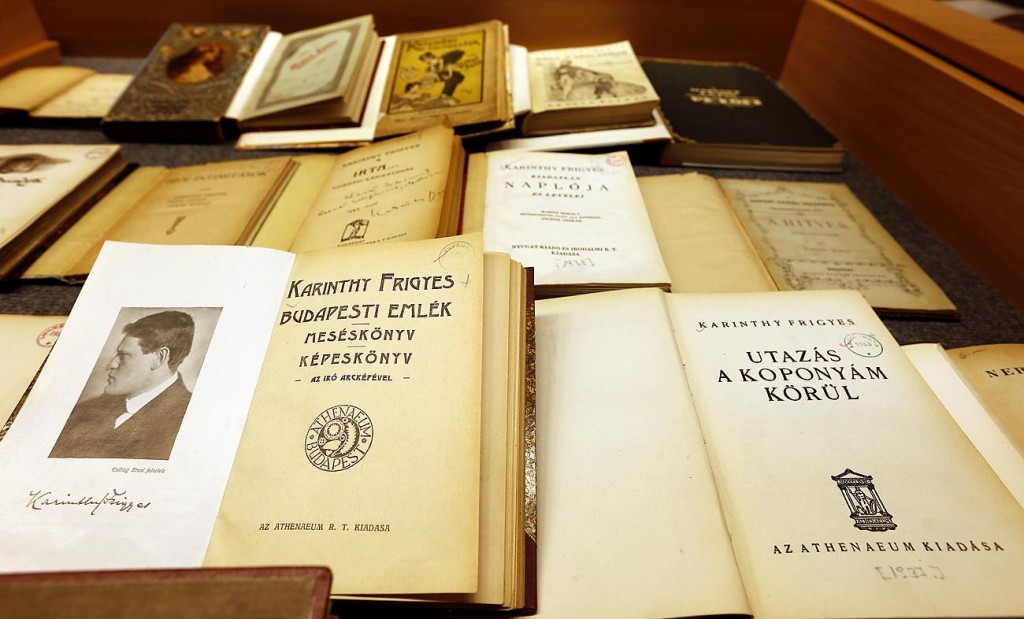 A köteteket „A kiveszett zsidó faj központi múzeumába” szánták (fotó Veres Viktor Népszabadság)