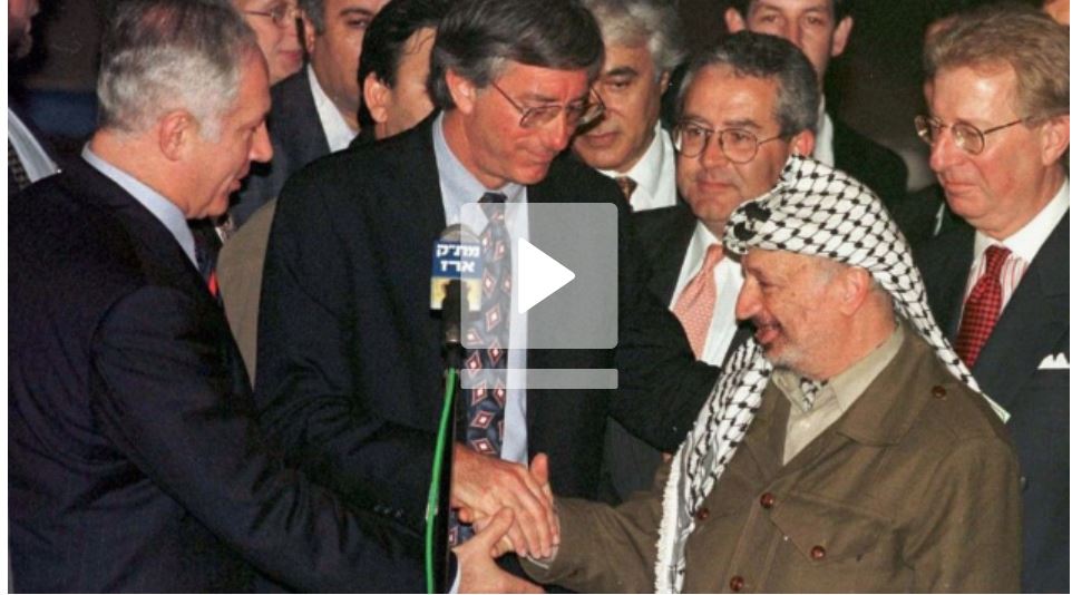 Dennis Ross Benjamin Netanjahu és Jasszer Arafat között