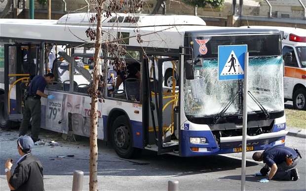 israel-bus-aviv-1_2405066b