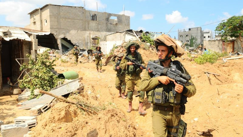 Izraeli katonák Gázában