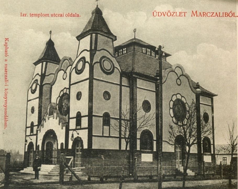 A marcali zsinagóga egy korabeli képeslapon