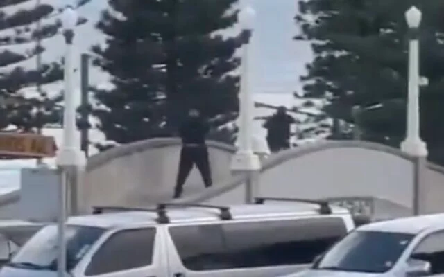 Lövöldözés történt Sydney Bondi Beach-én, miközben hanuka ünnepséget tartottak