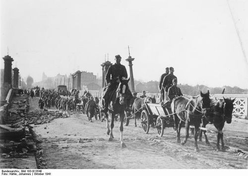 Német csapatok bevonulása Harkov területére.jpg