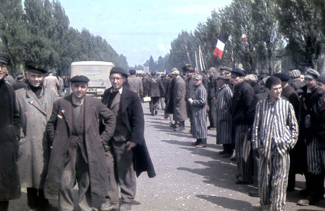 Color Photographs of Life in The First Nazi Concentration Camp, 1933 (2)