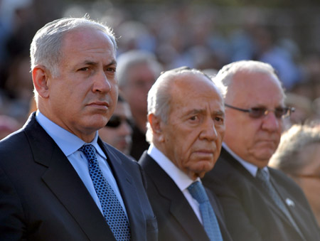 Netanyahu és Peresz