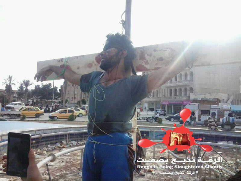 isis-crucified-people-in-syria-yesterday-article-body-image-1398880165