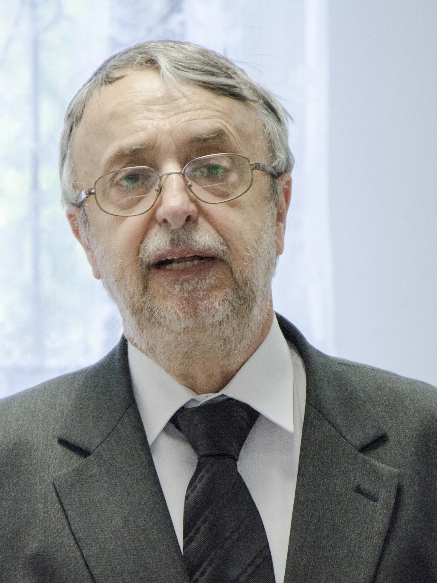 A varázs emelvényétől az emelvény varázsáig | Szombat Online