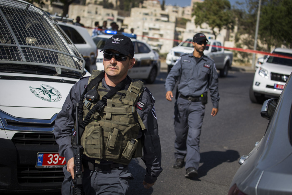 JERUSALEM, ISRAEL - OCTOBER 17:  Police seen at the site of the stabbing on October 17, 2015 in Jerusalem, Israel. Since Saturday morning 3 stabbing attacks accured in Jerusalem and Hebron. Israeli Police and Security forces remain on high alert around Israel and the West-Bank.  (Photo by Ilia Yefimovich/Getty Images)