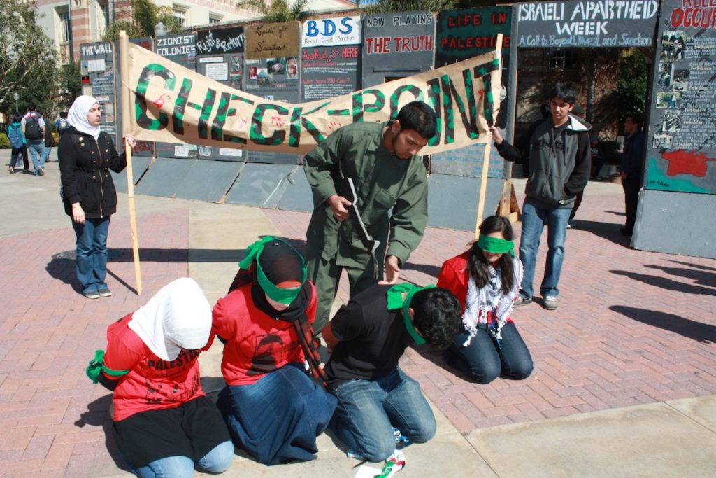 Izrael-ellenes parádé a Kaliforniai egyetemen