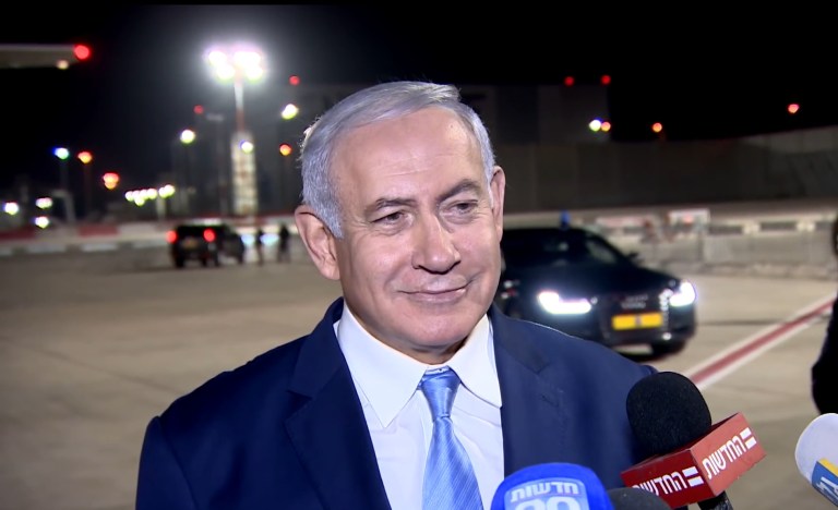 Lapid felhívta Netanjahut, vegyen részt az “érzékeny államügyekkel” foglalkozó eligazításon | Szombat Online