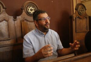 Idősek a változó világban