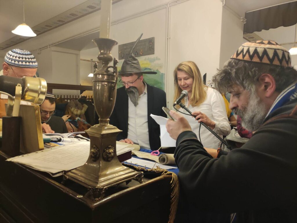 Purim varázslattal – közösség, színház és családi játékok Roxfort-hangulatban