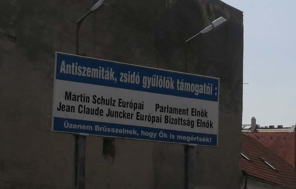 Az EU vezetőit antiszemitázza egy plakát Kecskeméten | Szombat Online