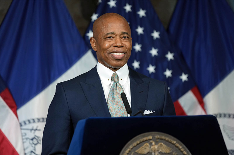 New York főpolgármestere a „csatornát ” keresi a feketék és zsidók közötti kapcsolat javítására