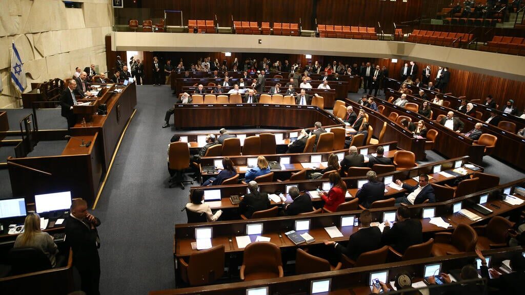 Több Likudos képviselő támogatja Gallant felhívását a törvénykezés szüneteltetésére – Netanjahu elveszítheti többségét | Szombat Online