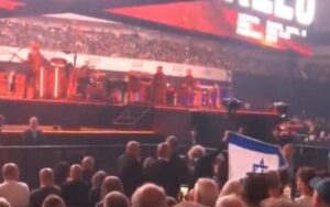 Tiltakozók izraeli zászlókat lengettek Roger Waters frankfurti koncertjén