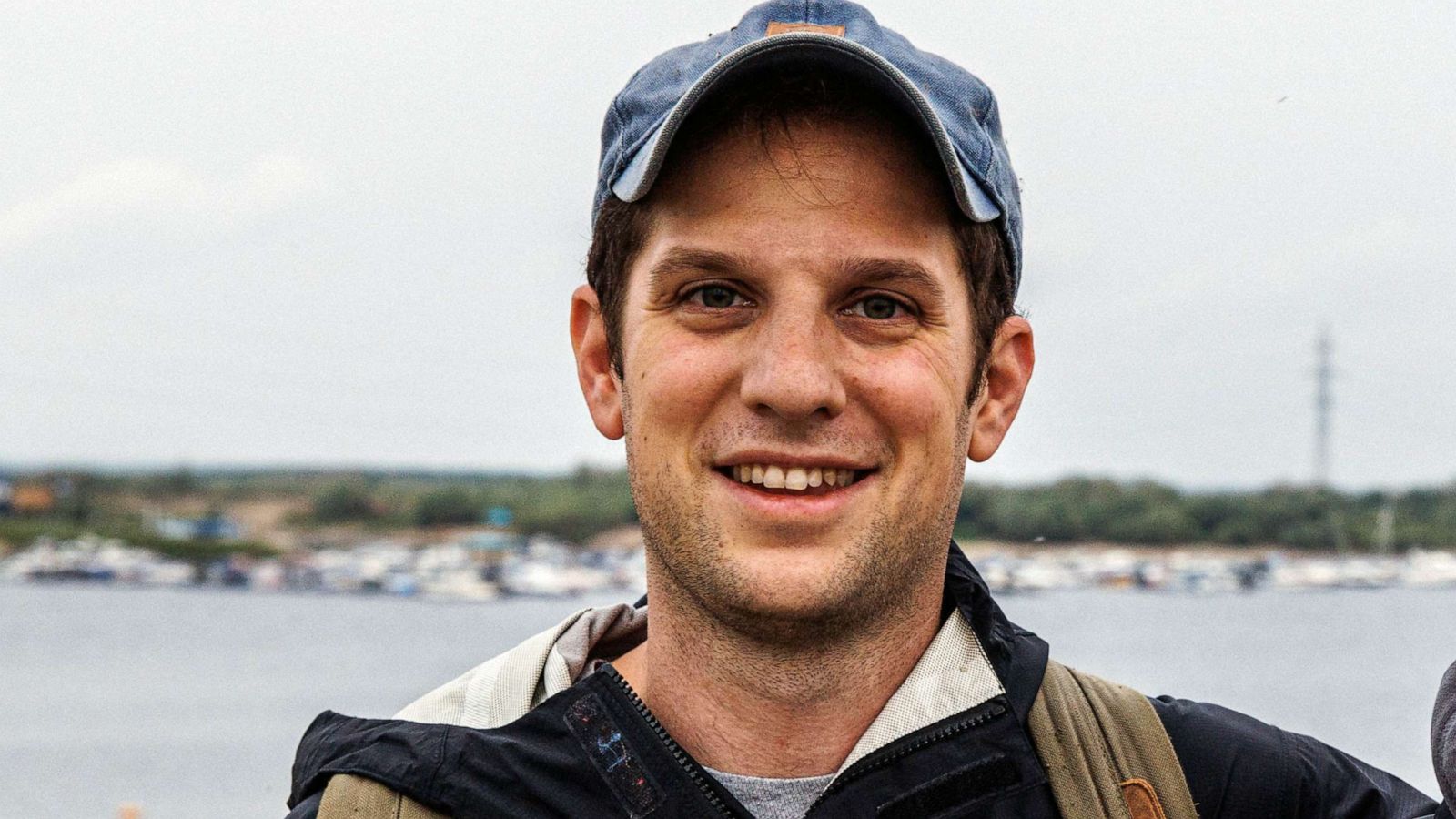 Evan Gershkovich – egy amerikai zsidó újságíró Putyin börtönében | Szombat Online