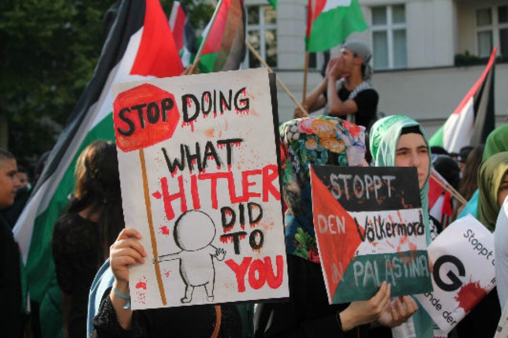 Zsánerkép egy berlini tüntetésről