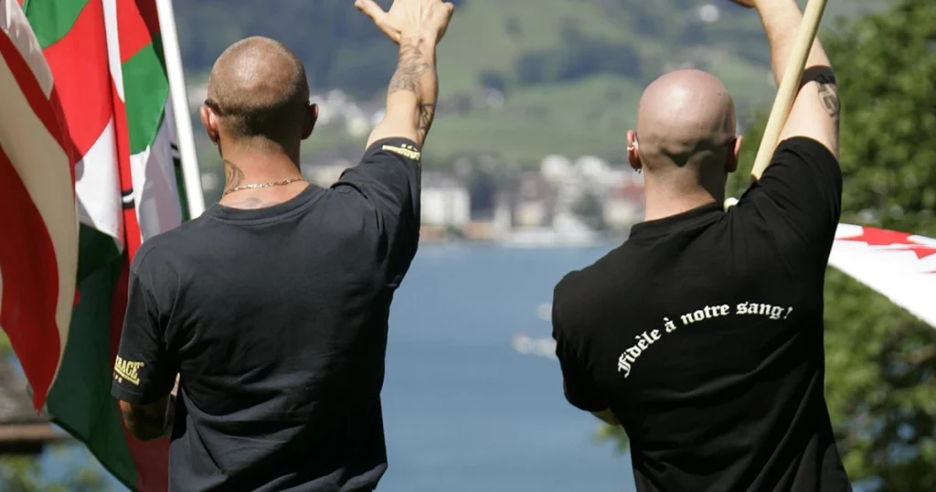 Svájc végre betiltja a szélsőséges jelképek nyilvános használatát