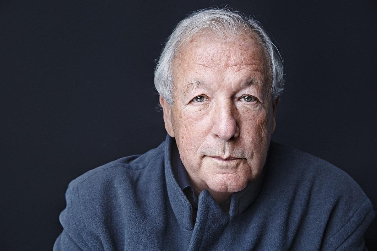 „…az ember egy szép napon ráébred, hogy zsidó, de nem tudja, mi az”