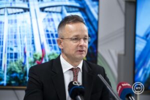 Szijjártó Péter: az Izraelben és Iránban tartózkodó magyarok regisztráljanak konzuli védelemre!