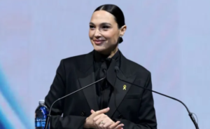 Gal Gadot nyerte a Genezis-díjat „Izrael védelméért”, miközben a gázai háború megosztja Hollywoodot