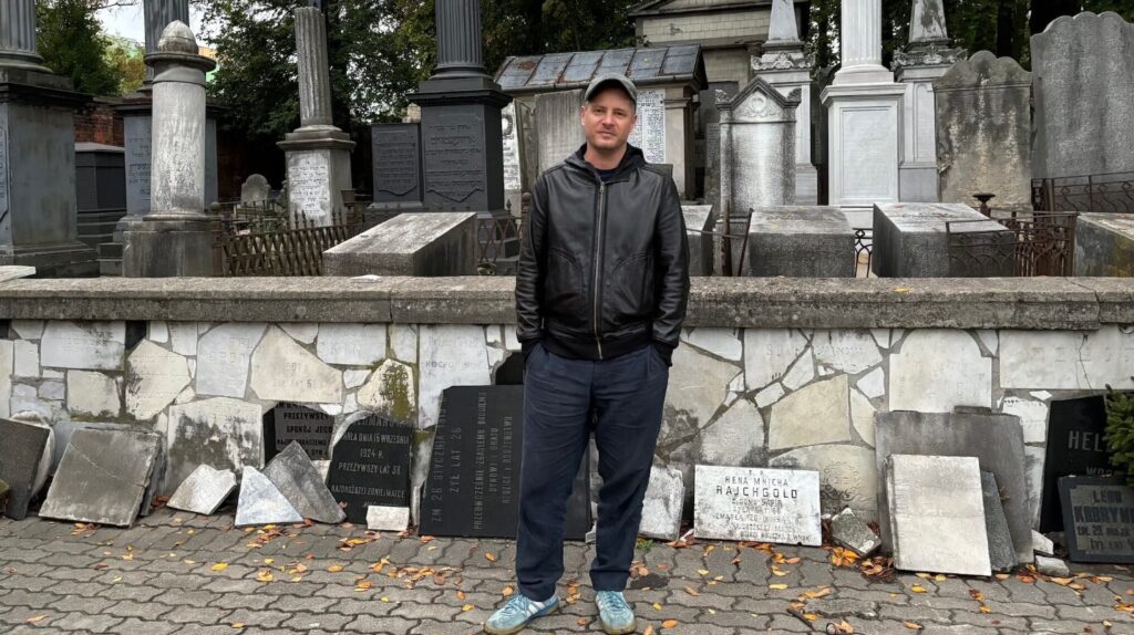 Elbocsátották a varsói zsidó temető igazgatóját a lengyel zsidó múlt megőrzésének irányításáról szóló vita közepette