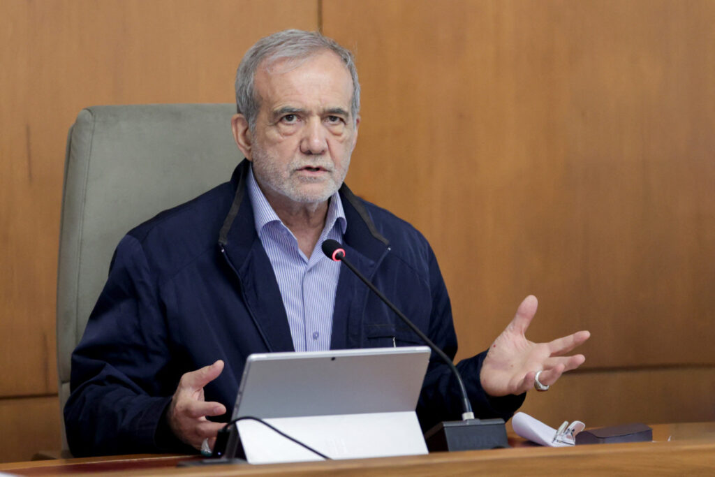 Az iráni elnök felszólította a biztonságiakat, ne tegyenek semmit a tüntetők, csak a rendbontók ellen