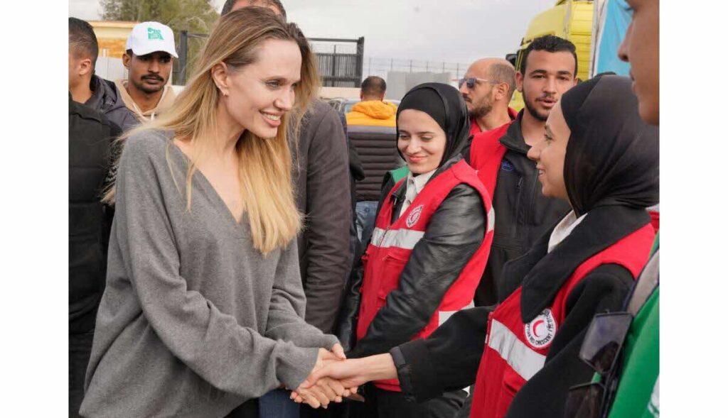 Angelina Jolie ellátogatott a rafahi átkelőhöz