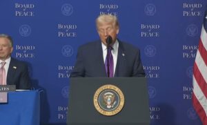 Sikerült véget vetni a gázai háborúnak – mondta Donald Trump a Donald J. Trump Békeintézetben