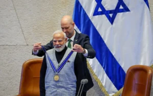 Narendra Modi Izraelben: “Megtörjük a dzsihadista gonoszság tengelyét”
