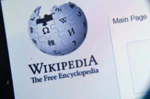 Hamászhoz köthető civilszervezet fiatalokat képez ki az Izraellel és Gázával kapcsolatos Wikipédia-oldalak szerkesztésére