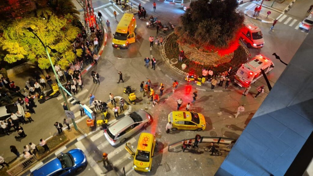 Iráni kazettás bomba csapódott Bné Brakba, kilencen megsérültek