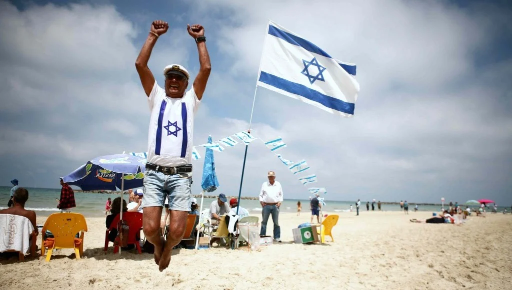 Csak azért is, a háborúban is boldogok