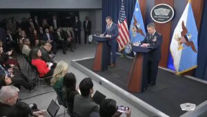 Amerikai hadügyminiszter: „Reméljük, az iráni nép kihasználja ezt a hihetetlen lehetőséget”