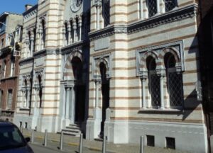 Zsinagóga rongálódott meg egy robbanásban Belgiumban, nincs sérült; a polgármester szerint: „Erőszakos antiszemita cselekedet”.