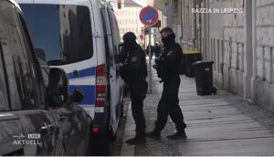 Európai razziák egy antiszemita kiadó ellen