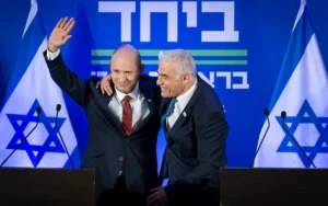 Bennett: „Biztonsági kérdésekben héja vagyok, nemzeti kérdésekben liberális”