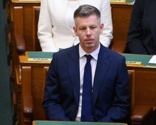 “Én nem uralkodni fogok” – Magyar Péter a Magyar Köztársaság új miniszterelnöke