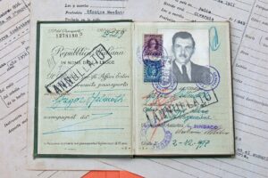 Svájc megnyitja a rettegett náci orvosról, Mengeléről szóló aktákat