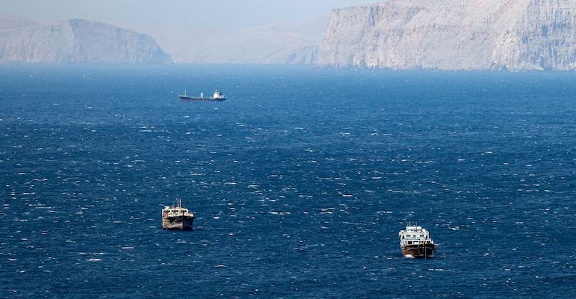 Irán bejelentette a Hormuzi-szoros lezárását