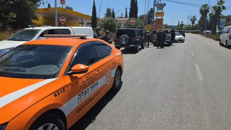 Terrortámadás a Saron régióban – egy ember meghalt, öten megsebesültek