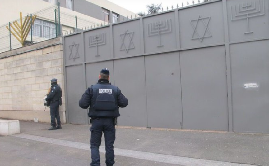 Hat embert vettek őrizetbe Franciaországban egy zsinagóga elleni feltételezett...