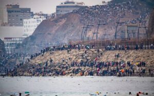 50 ezer migráns tört át egy nap alatt Tunéziából spanyol területre