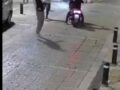Vallásos zsidó fiatalok örmény templom előtt garázdálkodtak