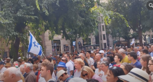 Egy időben zajlik a Hamaszos orvossal szolidáris és az Izrael-párti tüntetés
