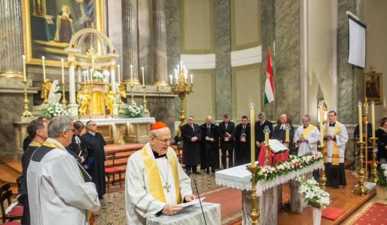 Zsidó-keresztény imaórán emlékeznek a roma holokauszt áldozataira