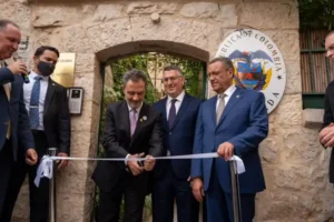 Kolumbia Jeruzsálembe helyezte át izraeli nagykövetségét